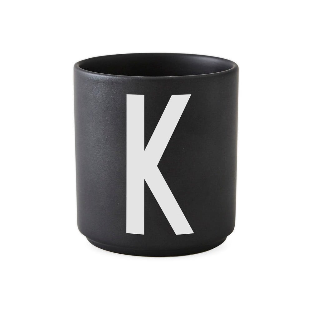 Alphabet K fekete porcelánbögre